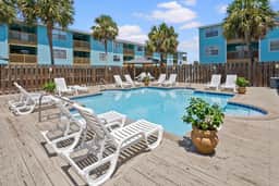 Poolside Condo with Beach Access - Image 4