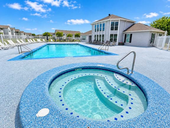 Gulf Shores Condo with Pool & Hot Tub - Image 1
